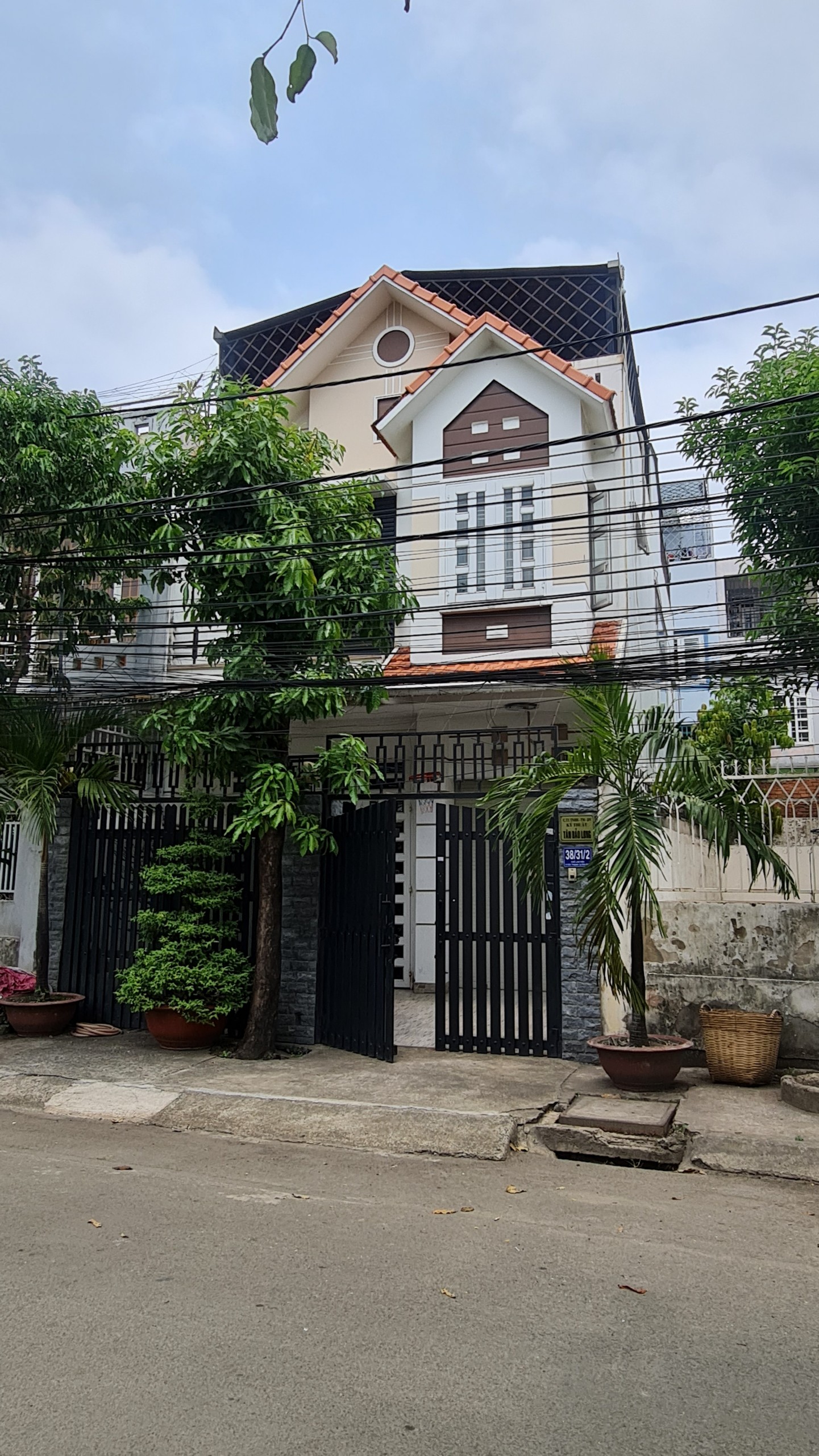 Bán Nhà hẻm Chế Lan Viên 6(7.5)x19m 2 lầu