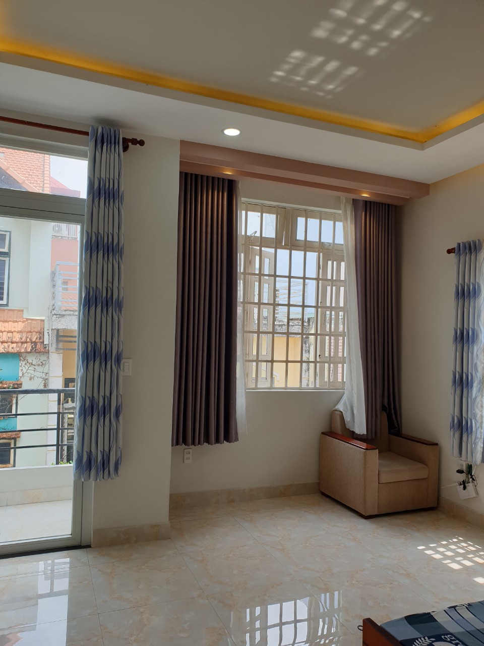 Bán Nhà hẻm A 4.8x13.5 lửng 1 lầu st