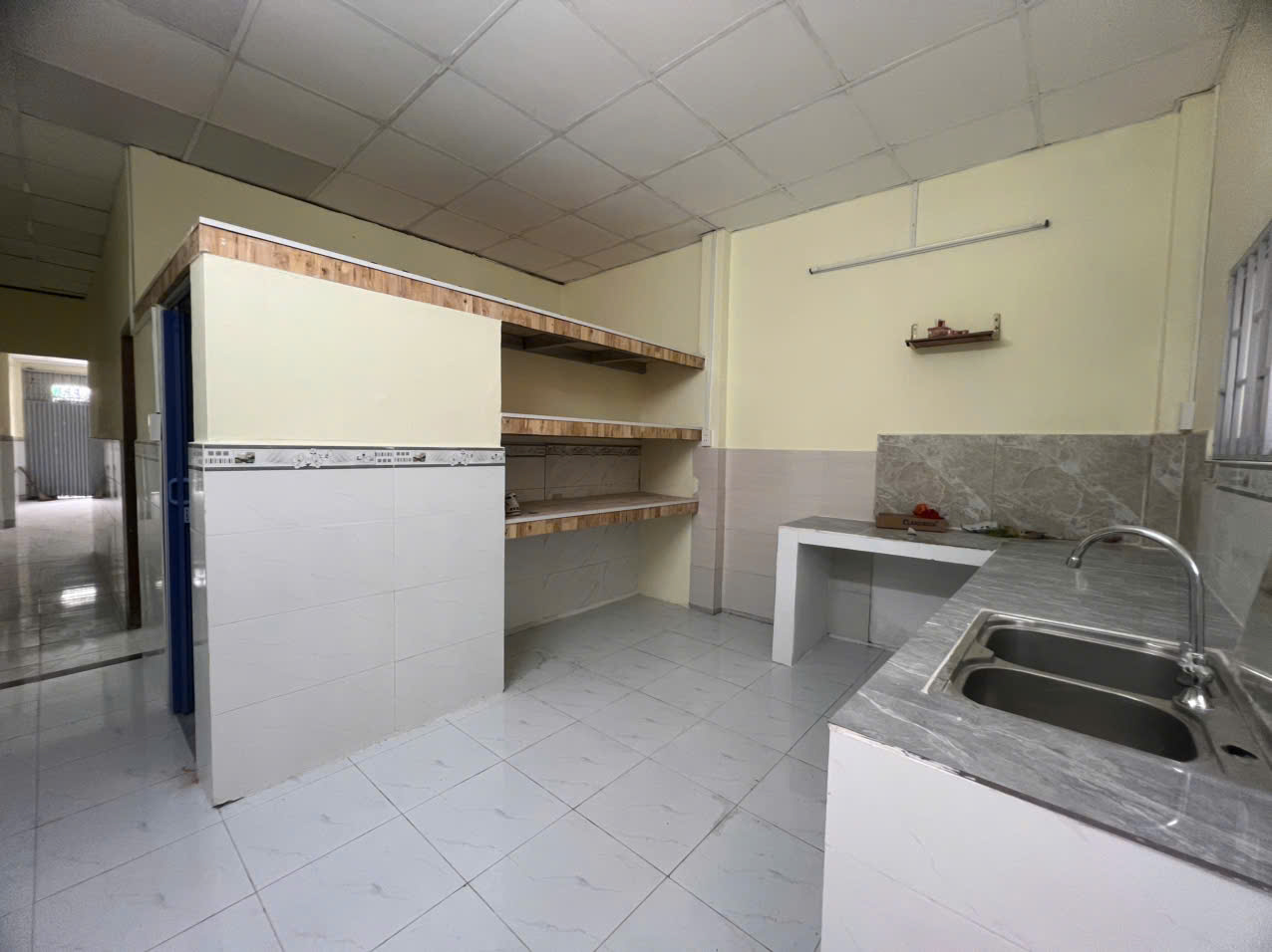 Bán Nhà hẻm Nguyễn Văn Vịnh 4x18 Nhà cấp 4 