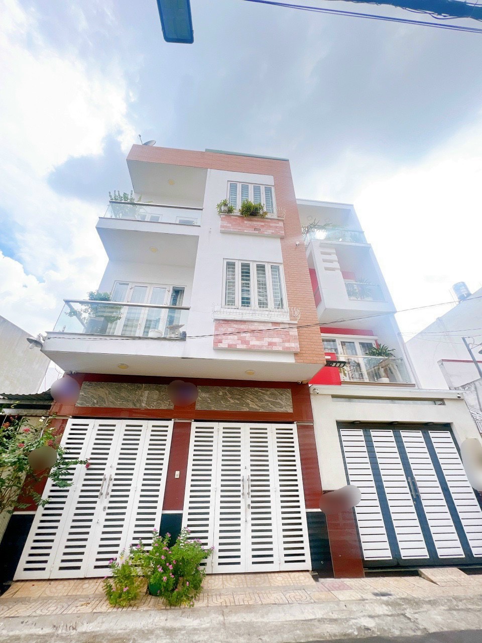Bán Nhà hẻm Phan Đình Phùng 6x13.5m 3 lầu