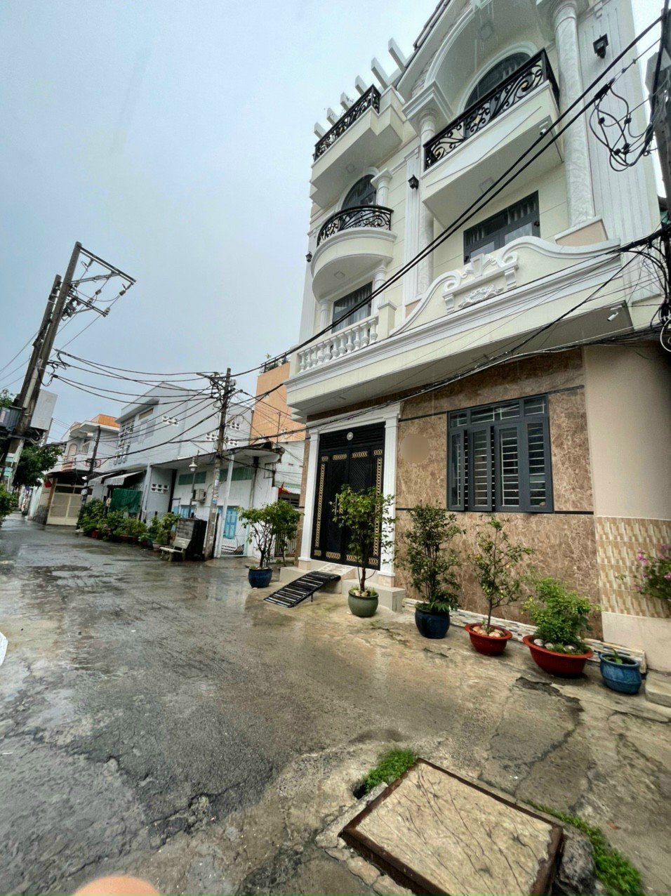 Bán Nhà hẻm Lũy Bán Bích 6X8 1 trệt 3 lầu