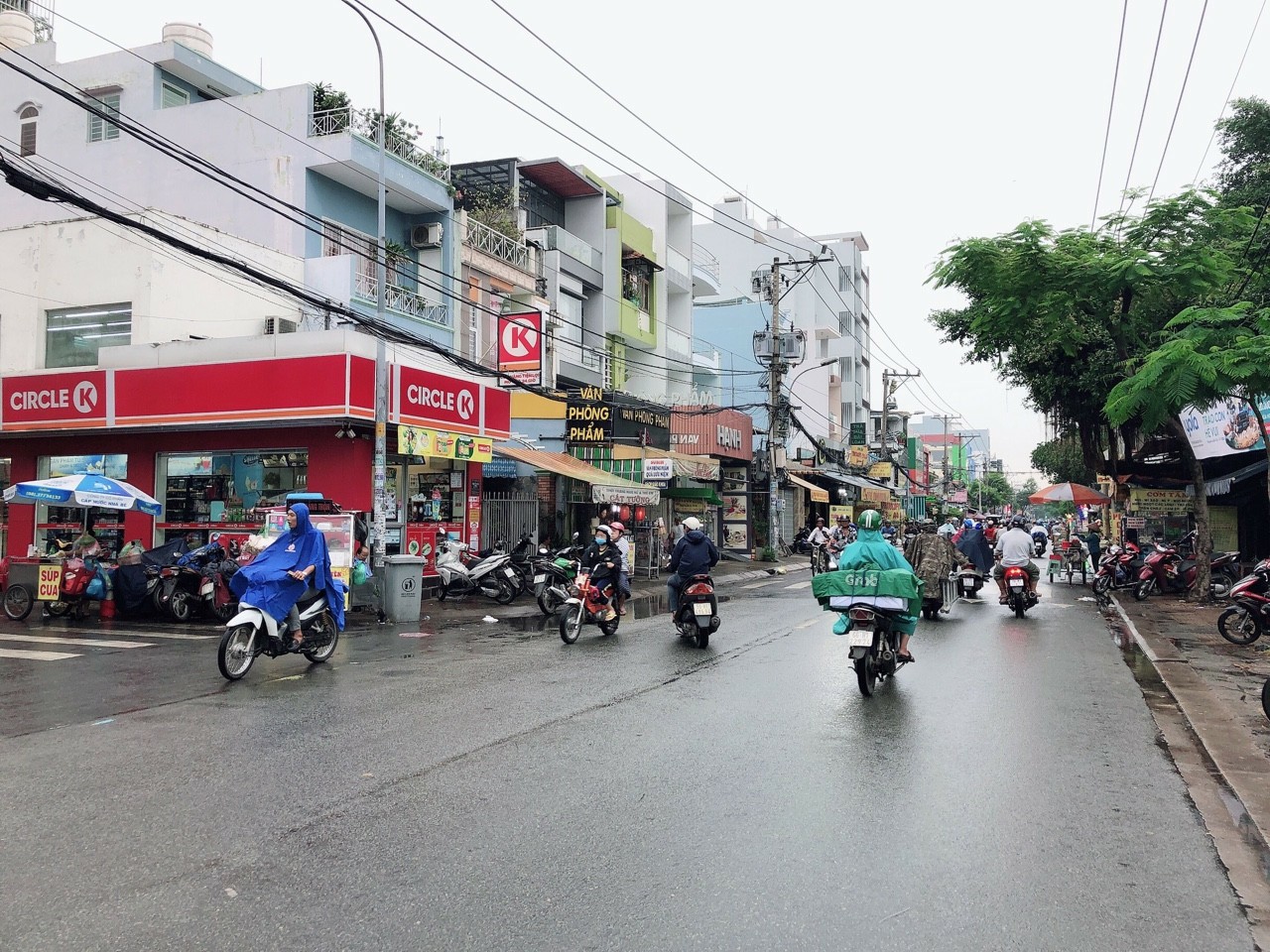 Bán Nhà mặt tiền Thạch Lam 4x20(80m2) 2 lầu,đường 20m