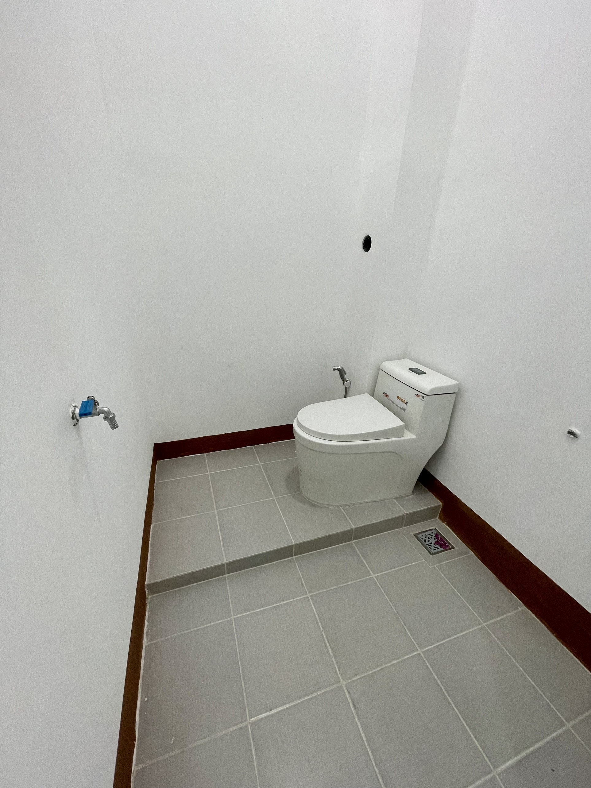 Bán Nhà hẻm Trần Văn Cẩn 8x14 cấp 4 lửng  hẻm 4m
