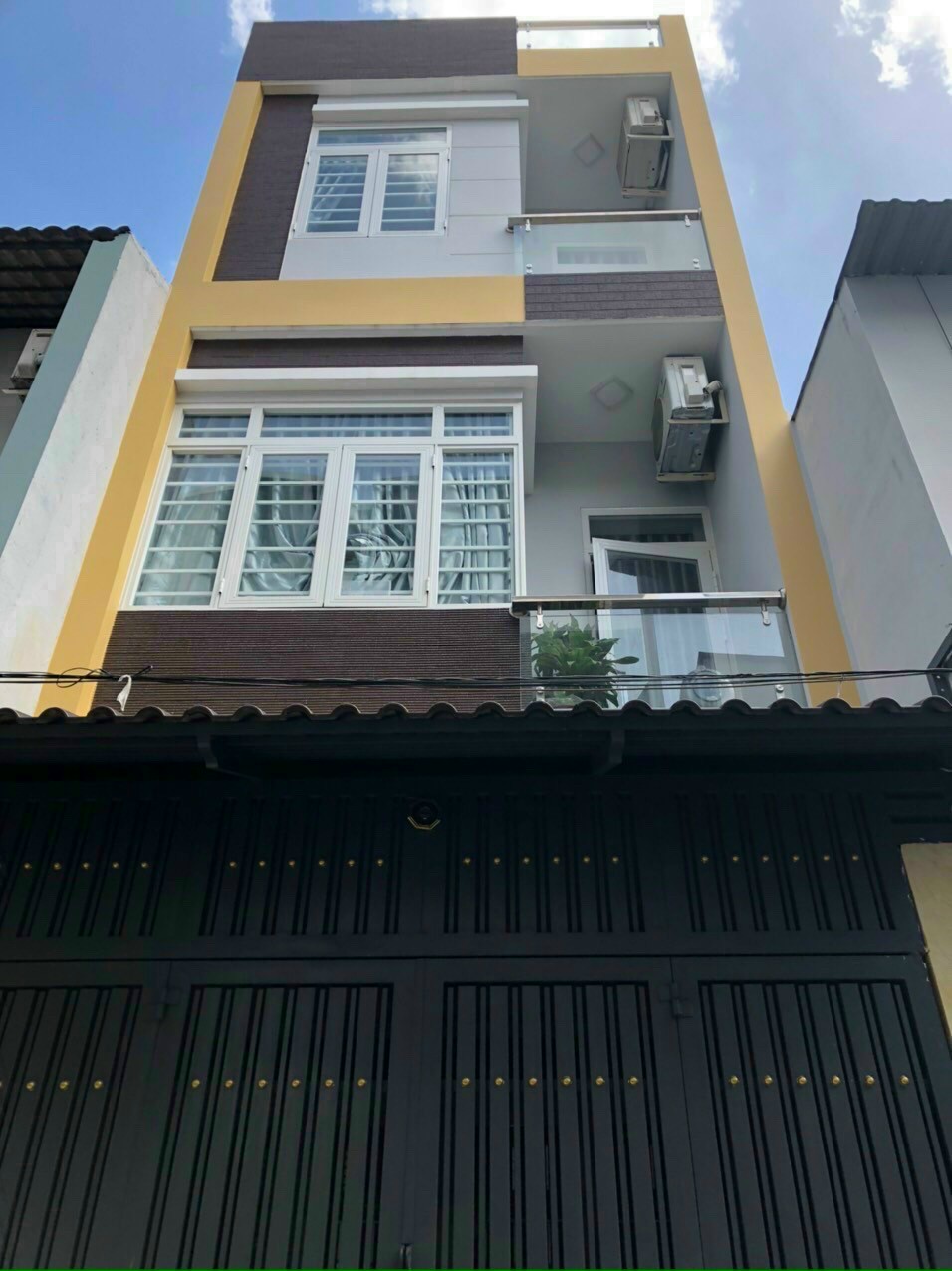 Bán Nhà hẻm Đô Đốc Long 4x16m(64m2) 2 lầu ,4PN,4WC,hẻm 5m thông