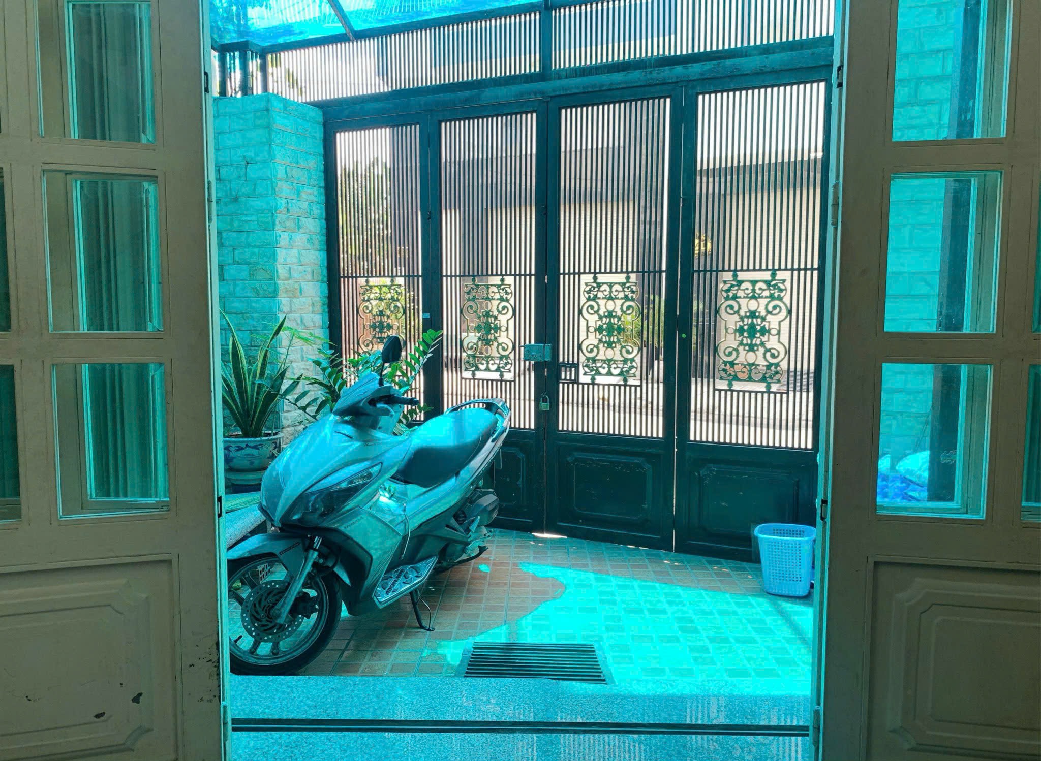 Bán Nhà hẻm Tân Sơn Nhì 4x12.5m 2 lầu st, nhà trống