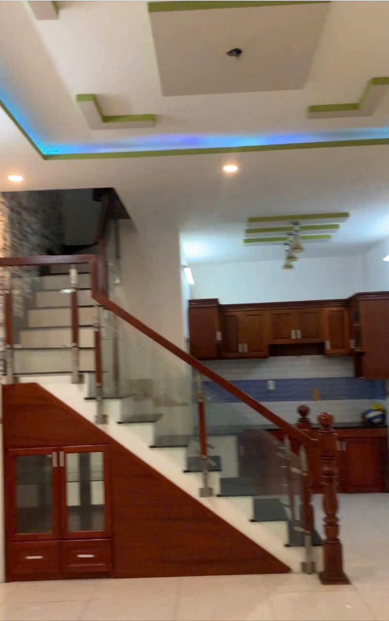 Bán Nhà hẻm Nguyễn Văn Săng 4x10m 1 trệt 1 lầu