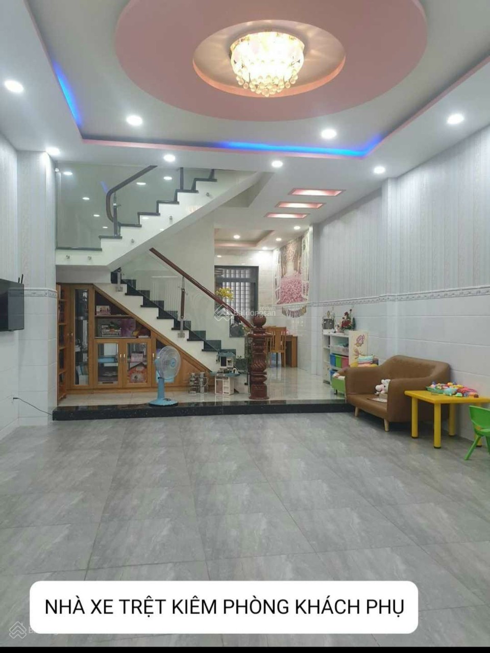 Bán Nhà hẻm Bờ Bao Tân Thắng 5.1x16 2 lầu st,