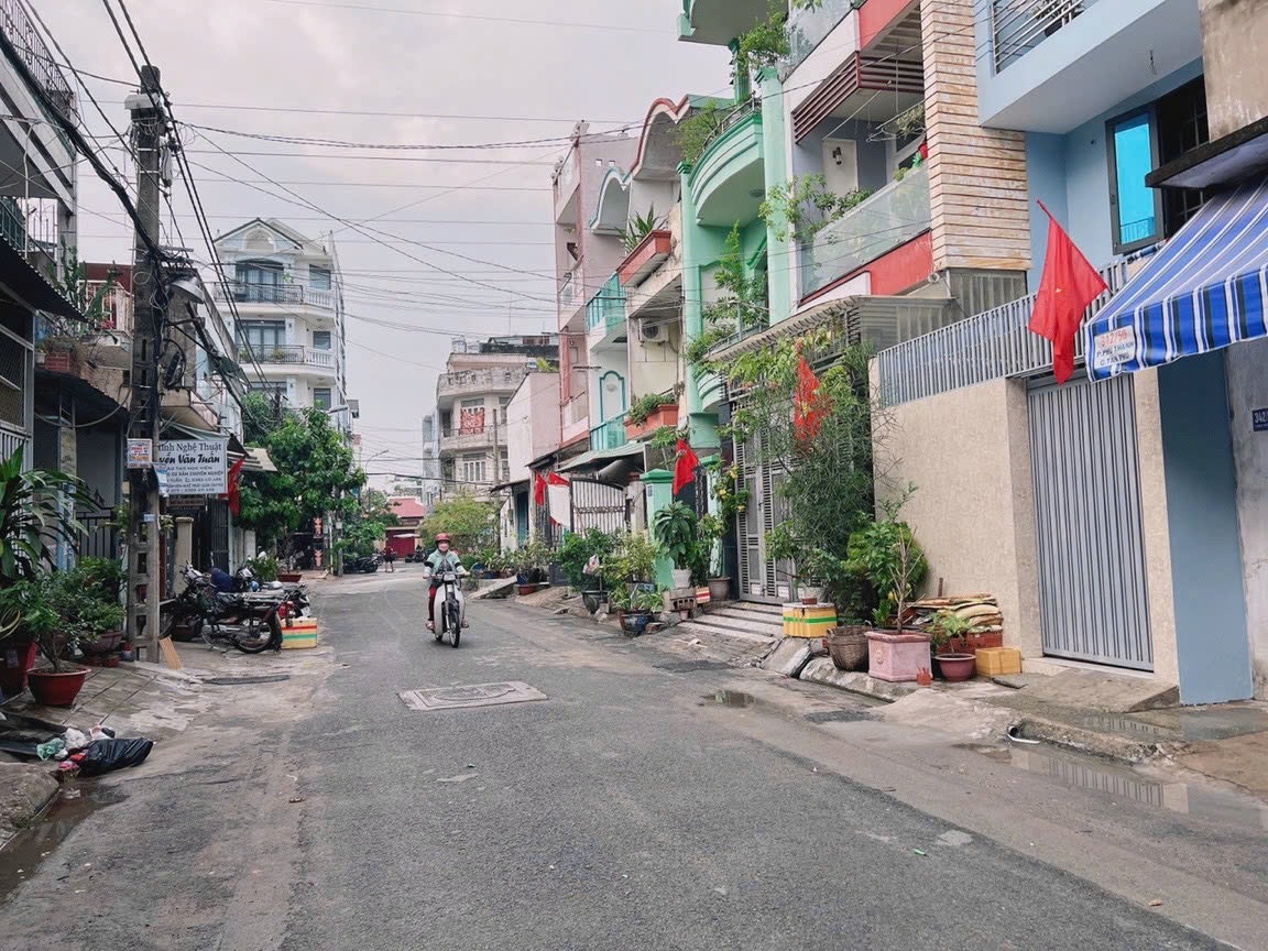 Bán Nhà mặt tiền Thoại Ngọc Hầu 6m x 20m 1 trệt 2 lầu