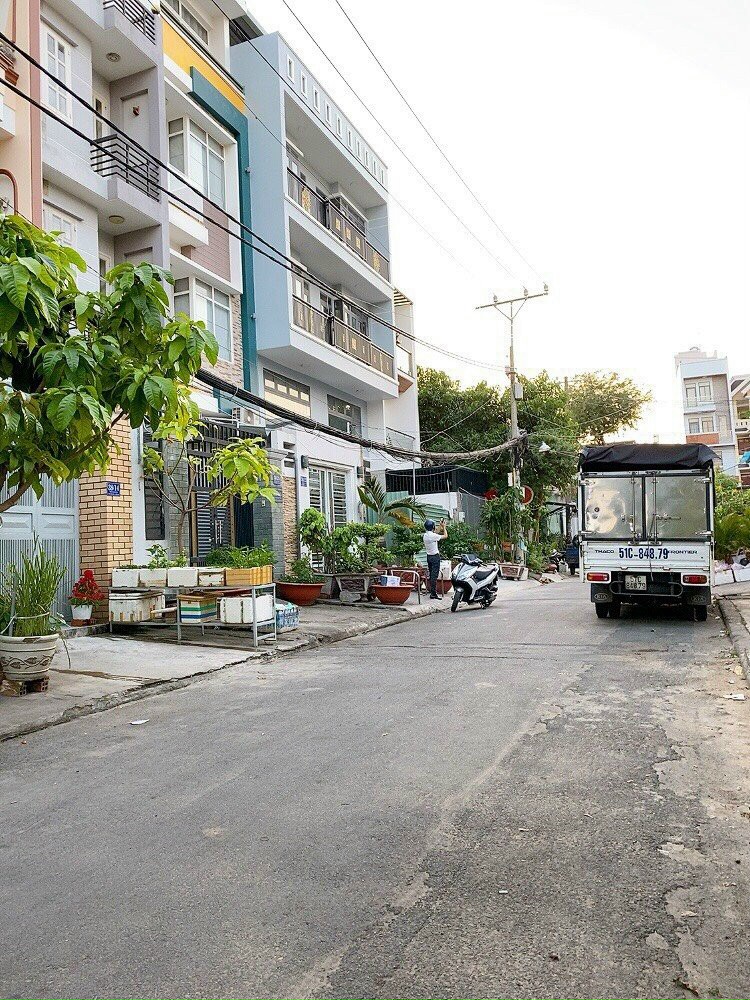 Bán Nhà hẻm Hoàng Ngọc Phách 8x20m(160m2) cấp 4,đường 10m thông
