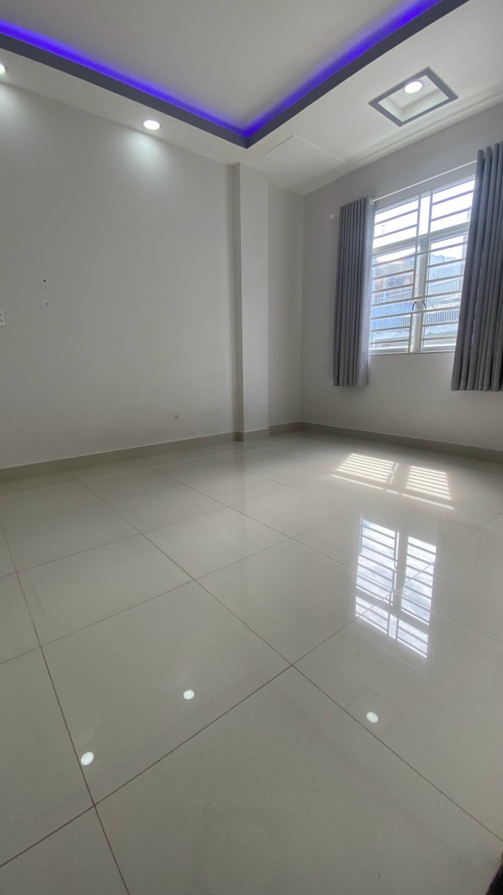 Bán Nhà hẻm Trịnh Đình Trọng 5.2x12(59m2) lửng 1 lầu, 3PN,3WC,1PT,hẻm 6m thông