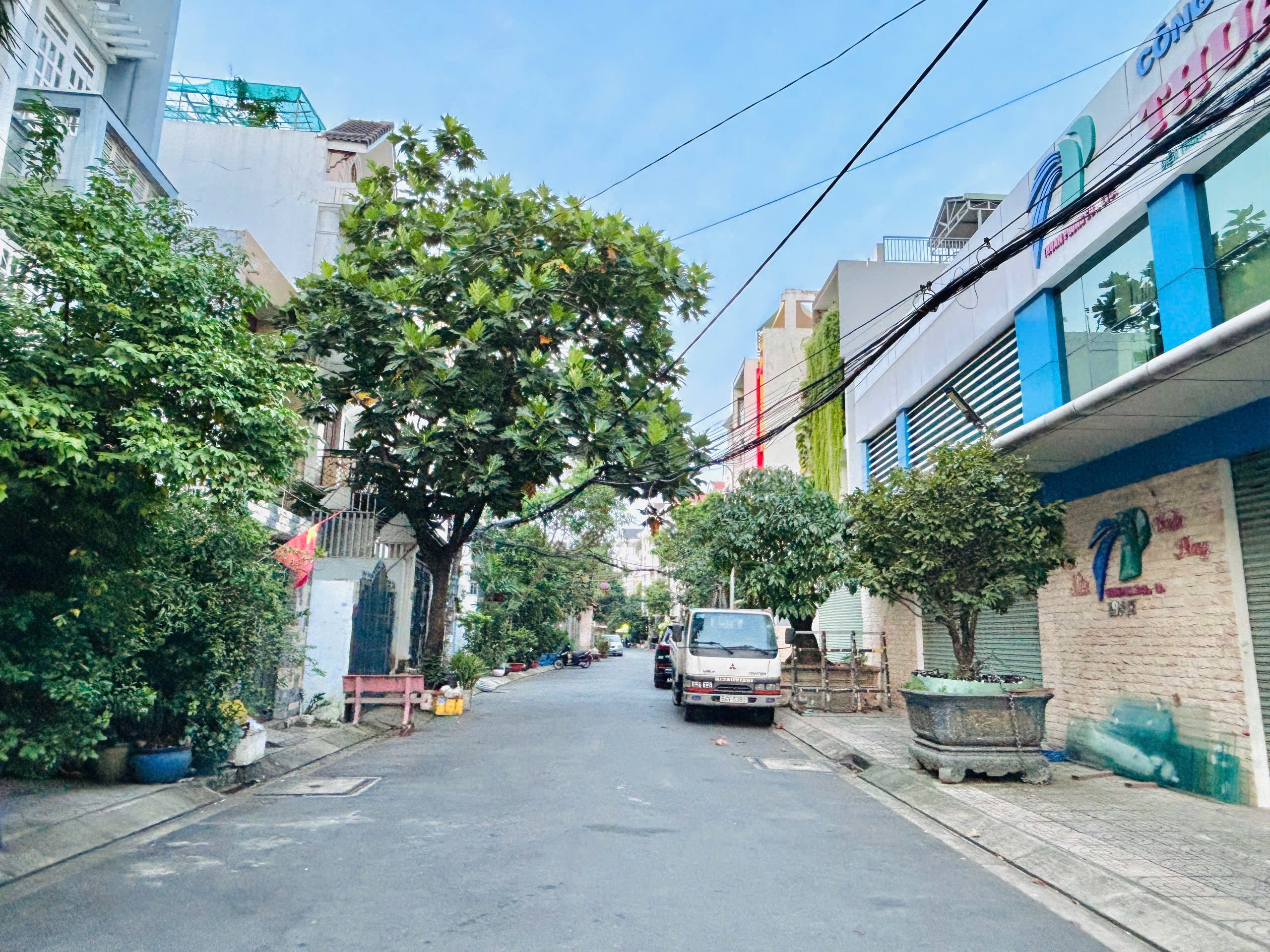 Bán Nhà hẻm Nguyễn Cửu Đàm 4m x 27m 2 tấm 