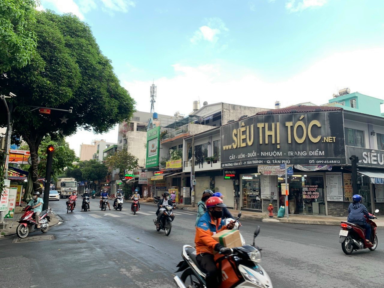 Bán Nhà mặt tiền Trương Vĩnh Ký 4x16 cấp 4,đang thuê 16tr/th