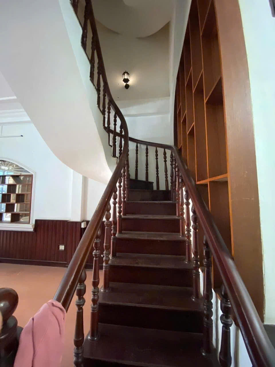 Bán Nhà hẻm Cách Mạng 3.8x12.72m Trệt 3 lầu
