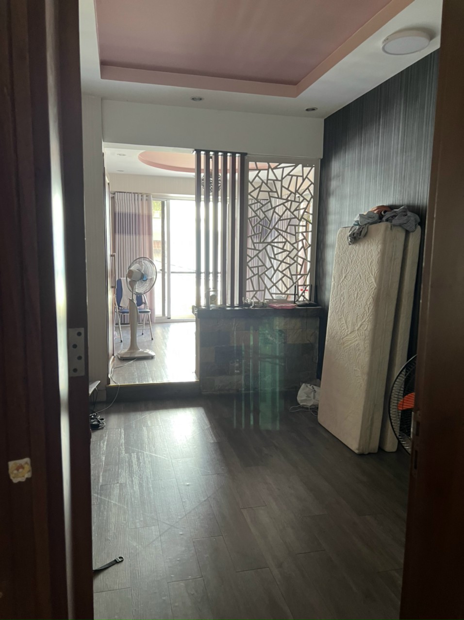 Bán Nhà hẻm Lê Sát 5x20(100m2) hầm,3 lầu st,hẻm 8m thông